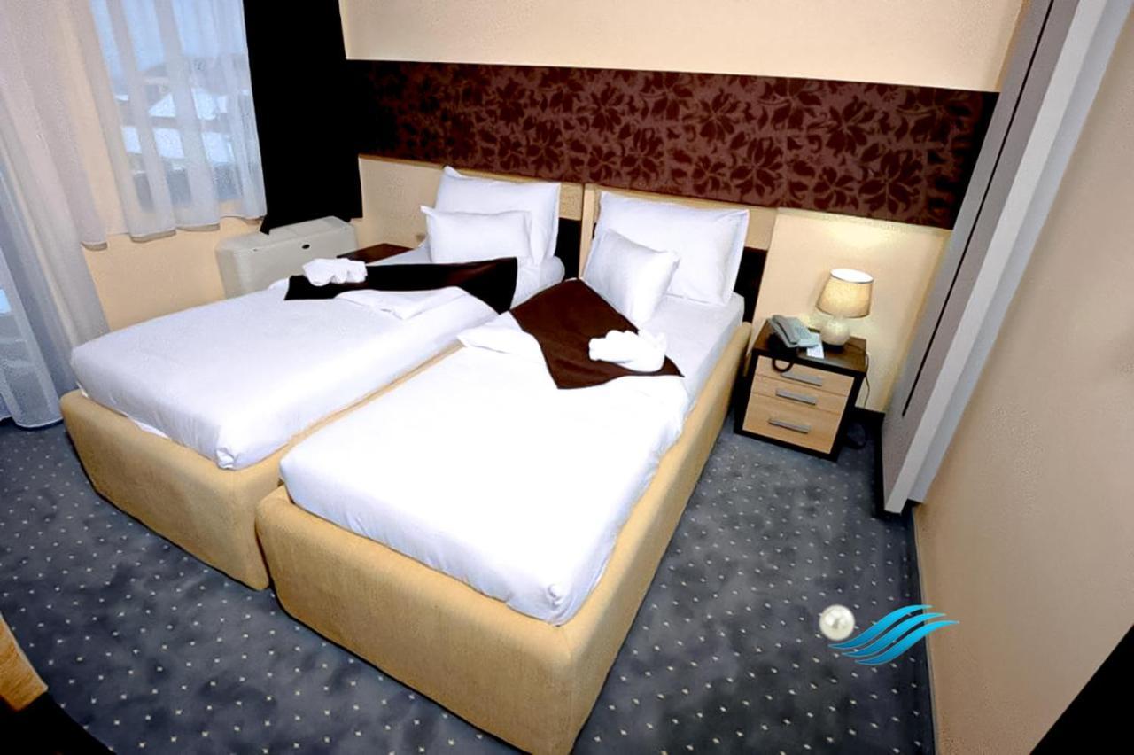 Biser Hotel Derventa Kültér fotó